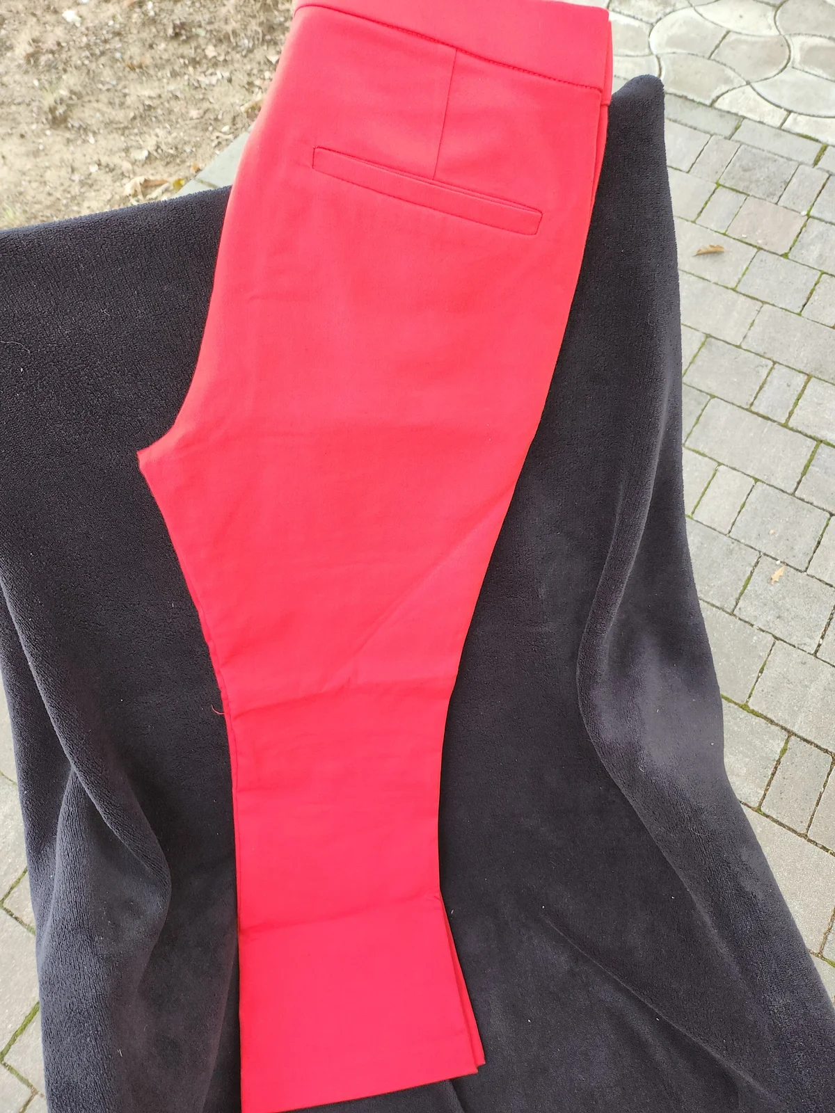 Pantalone crvene ZARA