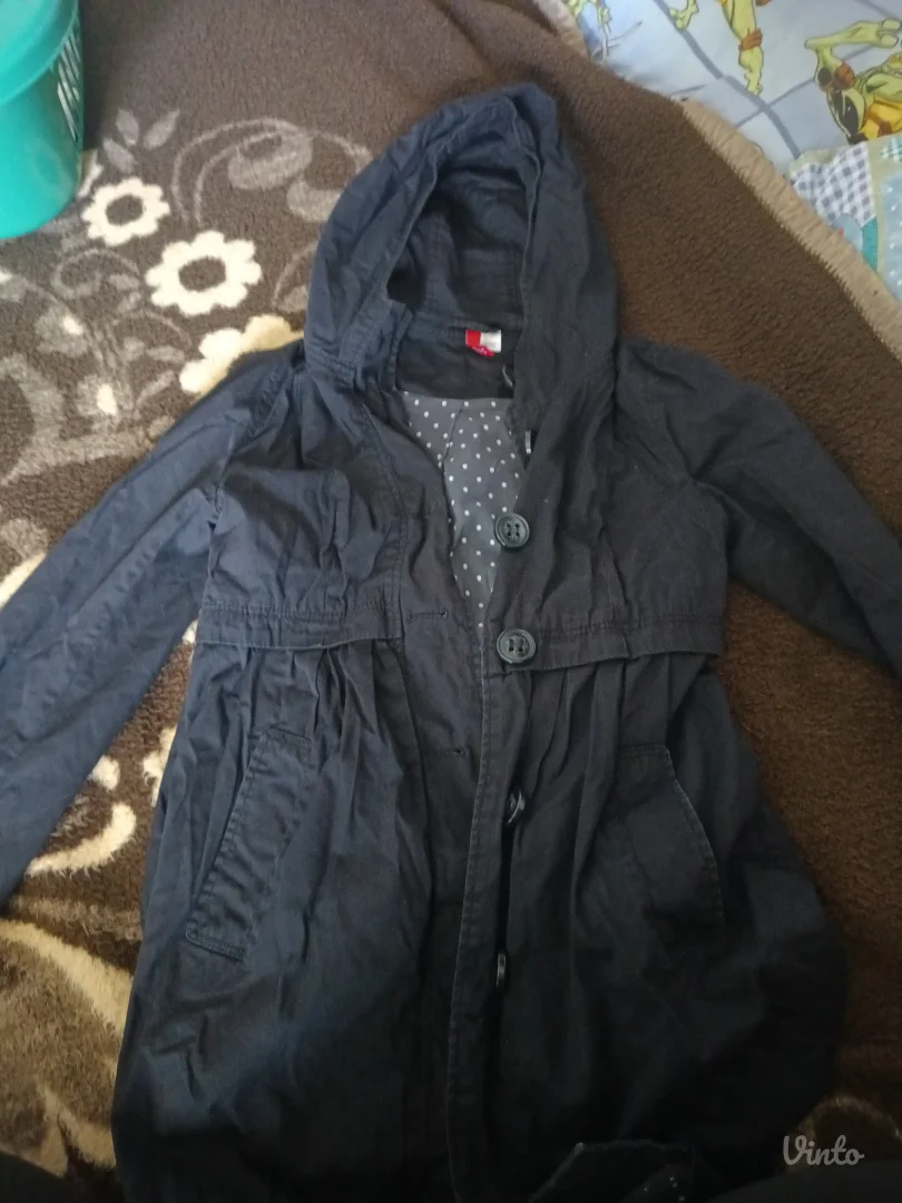 H&M DIVIDED