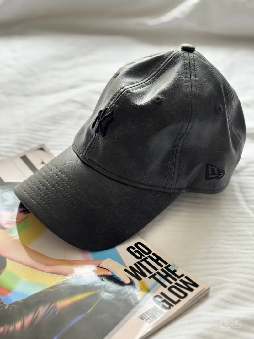 NEW ERA KAČKET OD IMITACIJE KOŽE