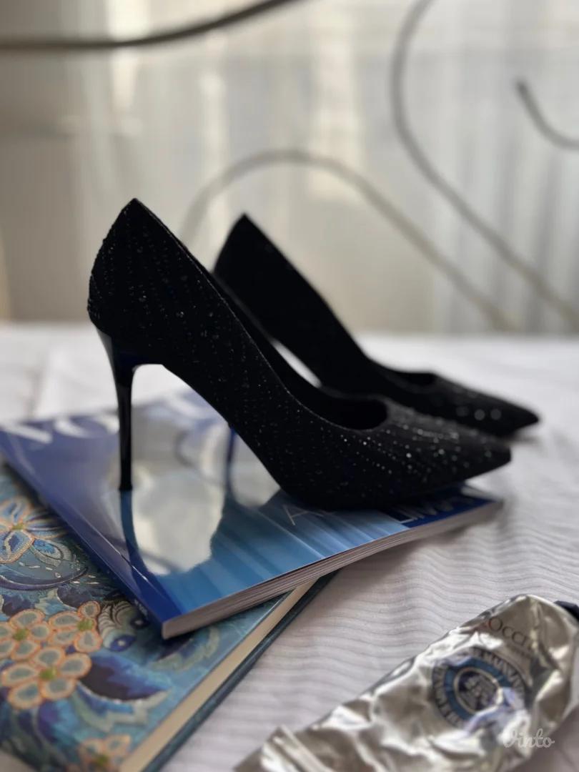 CRNE SALONKE SA CIRKONIMA