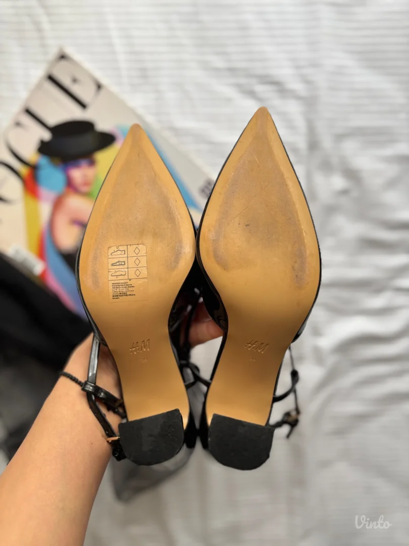 H&M LAKOVANE SALONKE