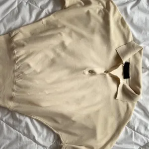 ZARA SVILENA POLO MAJICA SA ŠIROKIM RUKAVIMA