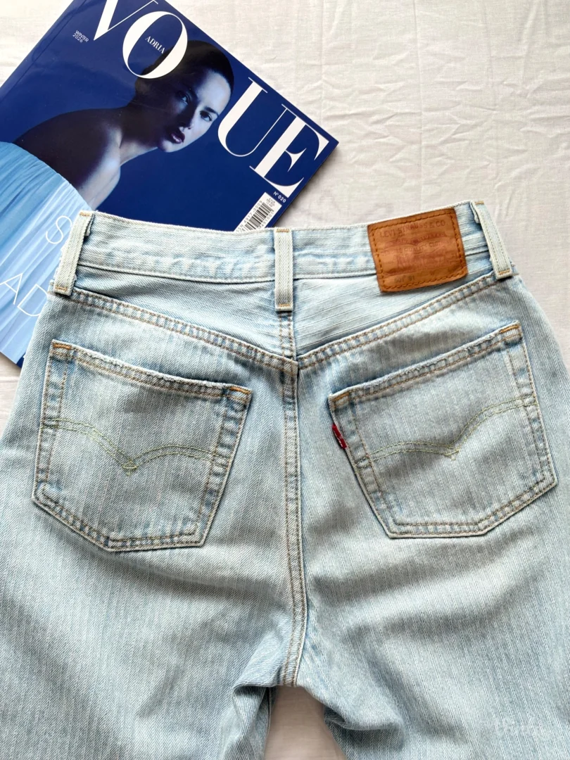 ORIGINAL LEVIS 501 MOM JEANS