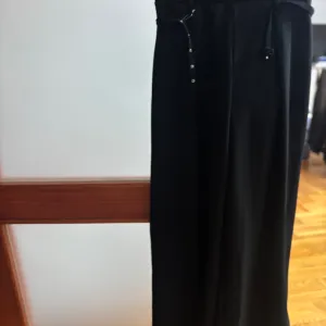 H&M pantalone širokih nogavica