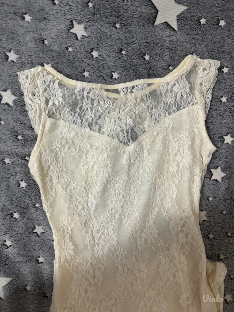 Duga krem haljina sa čipkom