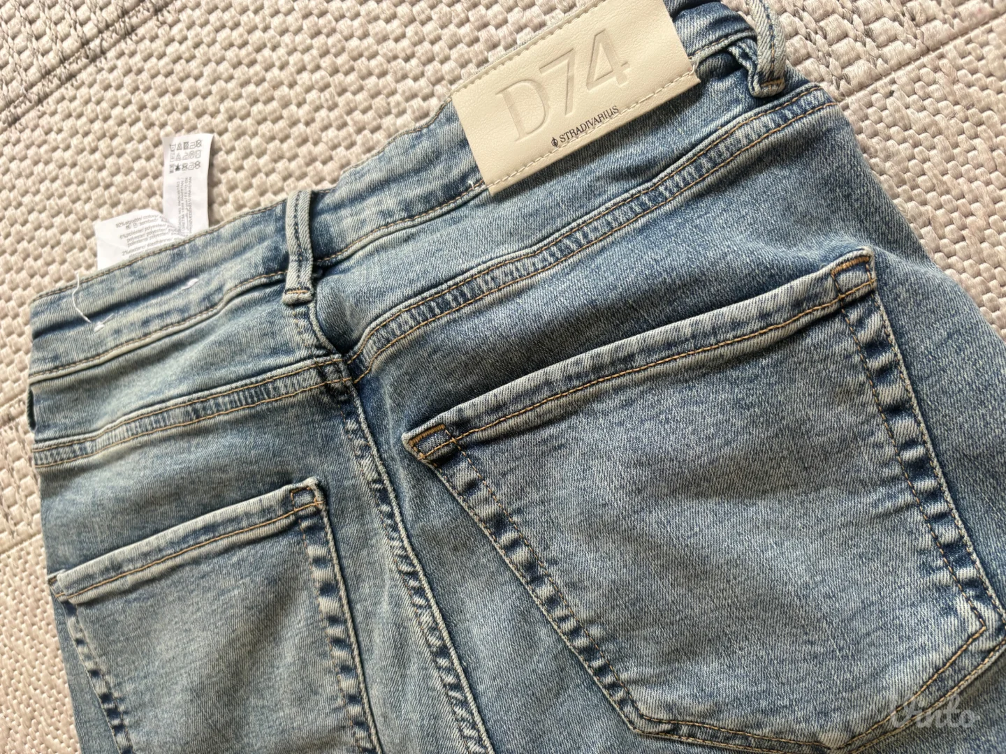 Stradivarius D74 farmerke novo