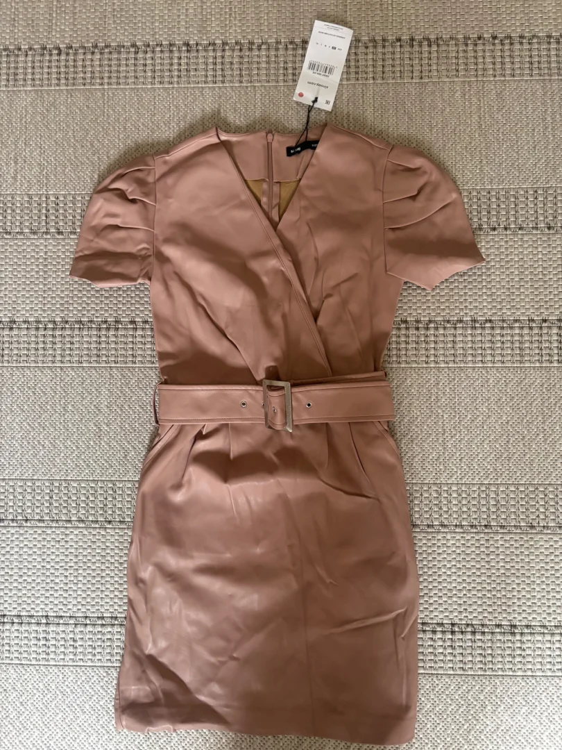 Novo sa etiketom haljina