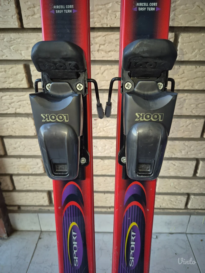 Skije,pancerice i stapovi