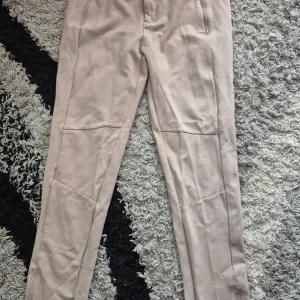 Bez pantalone/helanke