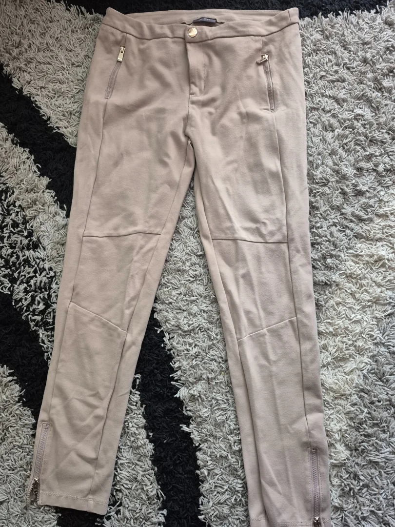 Bez pantalone/helanke