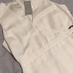 Haljina od lana H&M