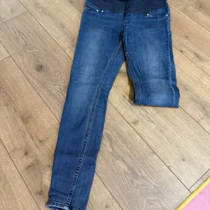 HM trudnicke farmerke