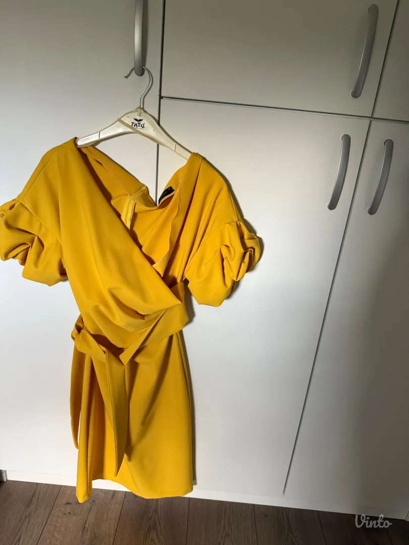 Zuta svecana haljina