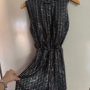 Sljokicasti kombinezon