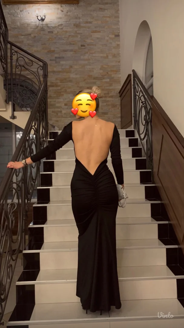 Crna svečana haljina