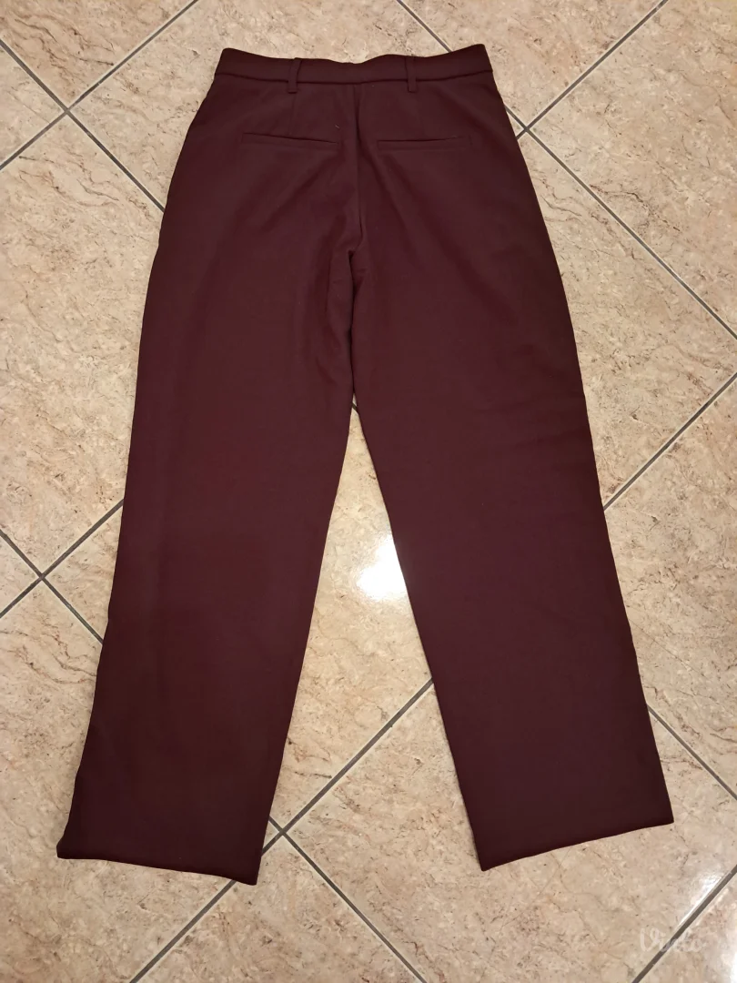 Burgundi pantalone