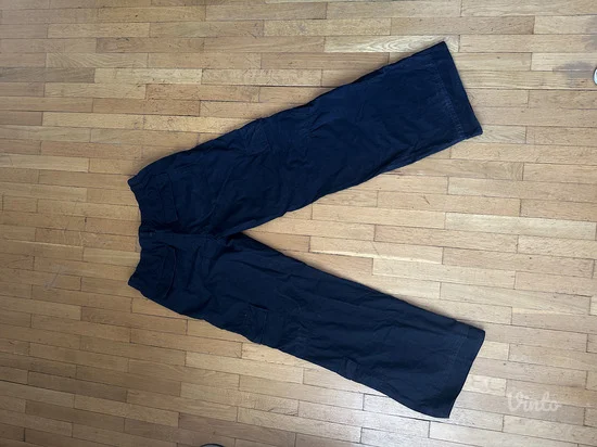 ZARA Kargo crne pantalone Akcija