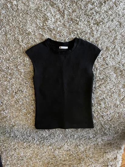 Zara Interlock majica NOVO