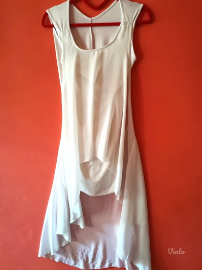 Bela viseslojna majica