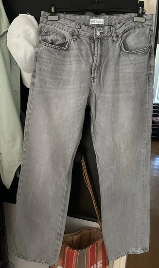 ZARA sive farmerke širokih nogavica NOVO