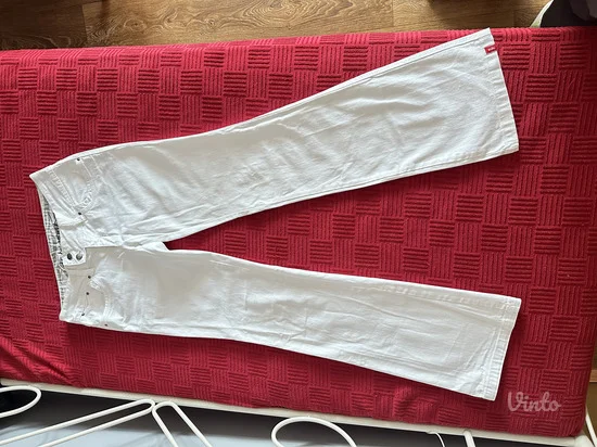 Esprit bele zvonaste farmerke