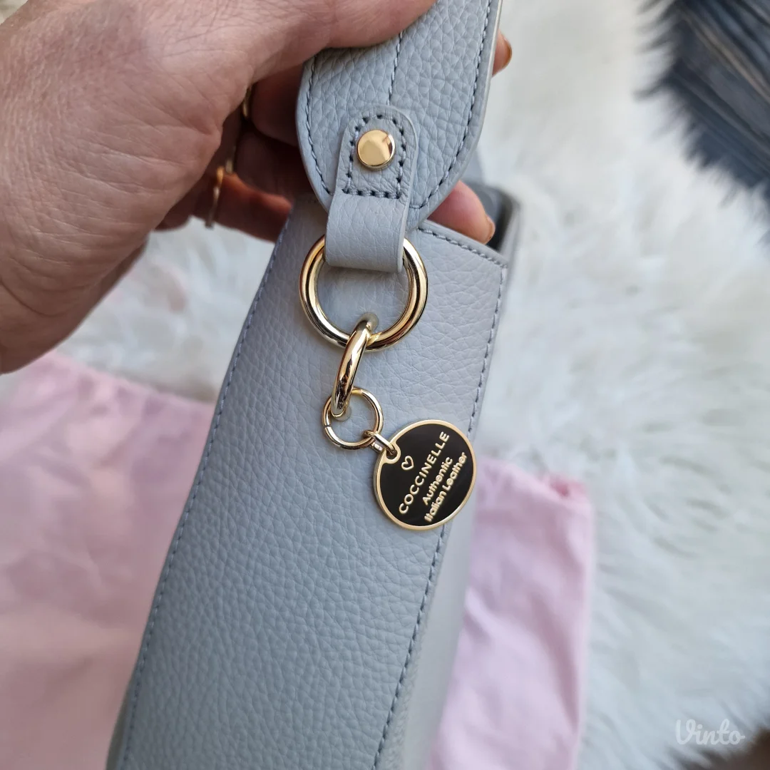 Kožna torba Coccinelle Novo original