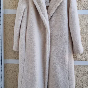 Dugi kaput teddy Zara XXL Novo