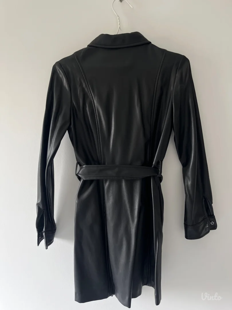 Crna stradivarius haljina