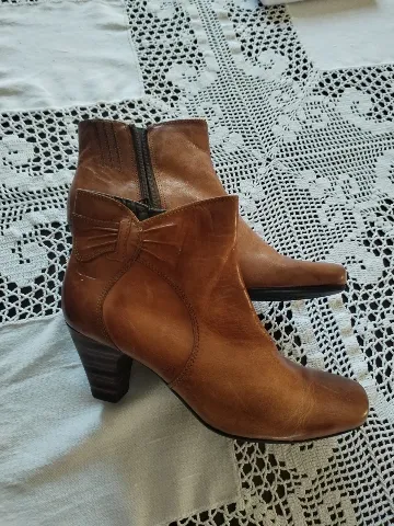 Tamaris kozne kratke čizme Novo
