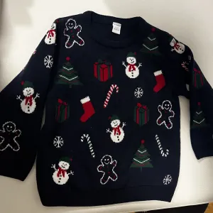 Novogodisnji dzemper za decu