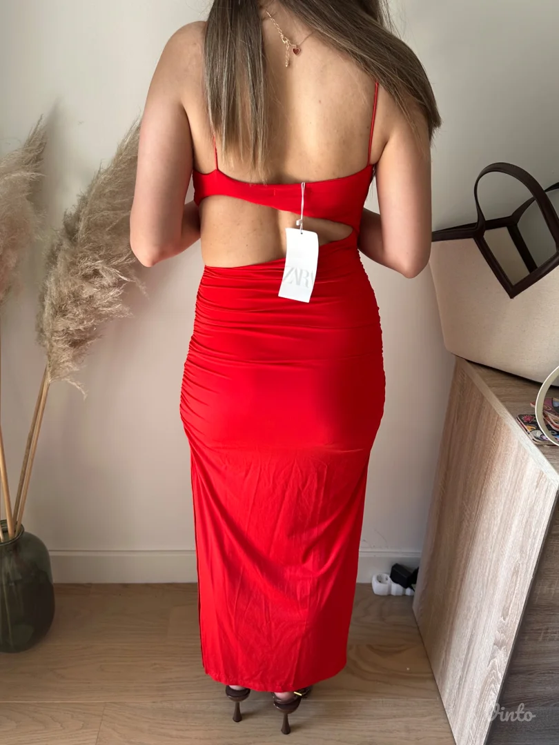Zara crvena midi haljina👗sa etiketom‼️