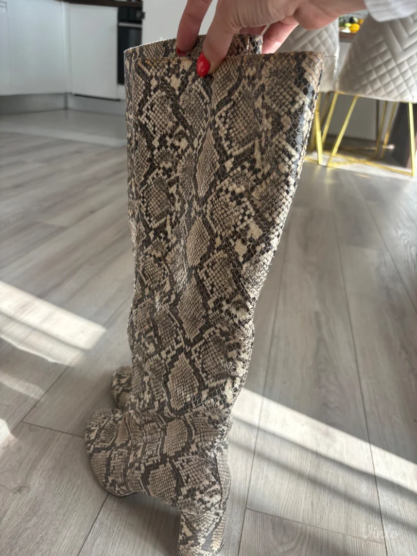 ZARA duboke čizme | Snake Print