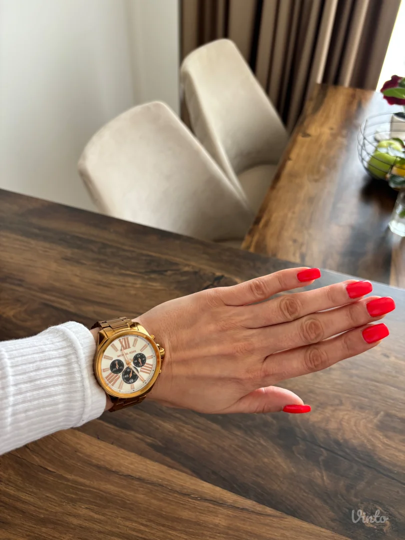 Sat Michael Kors