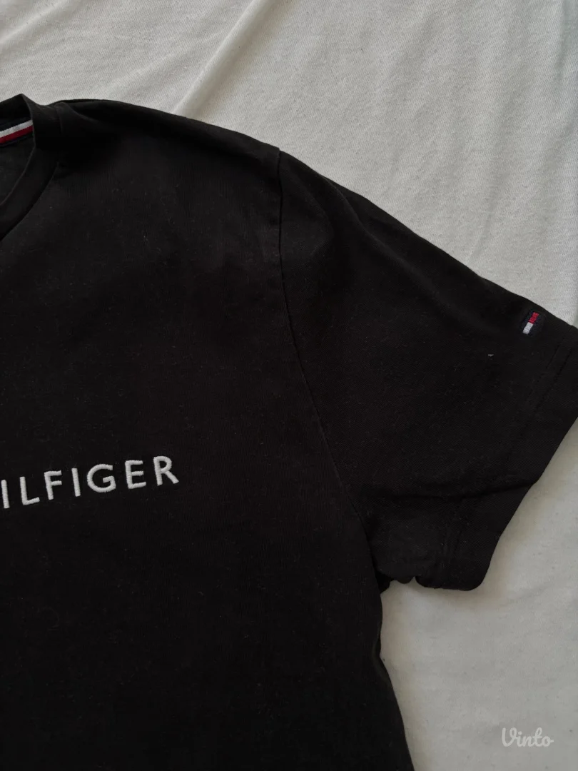 Tommy Hilfiger majica - Crna - Odlično stanje