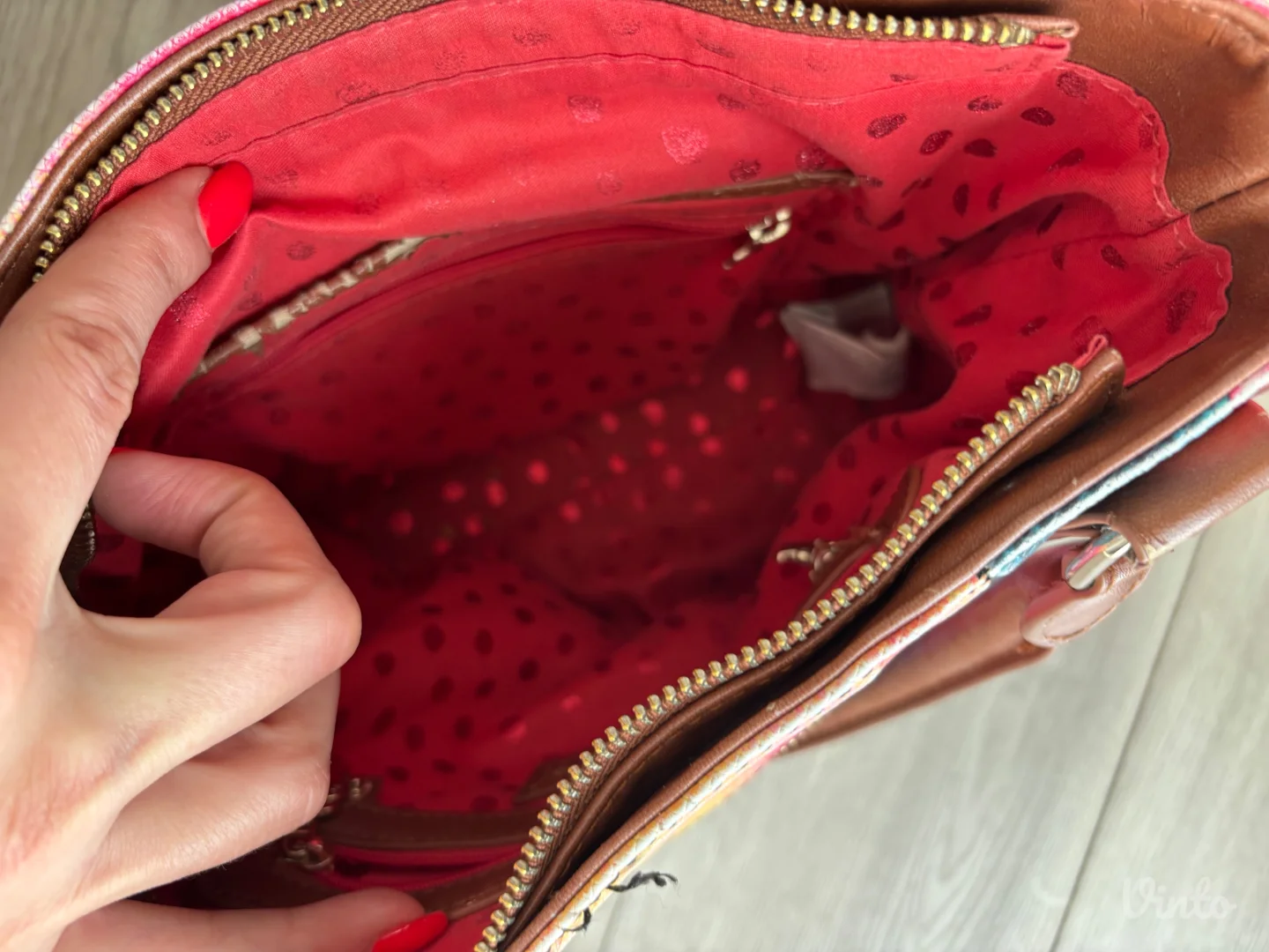 ORIGINAL Desigual torba – Global Traveller (Oštećene ručke)
