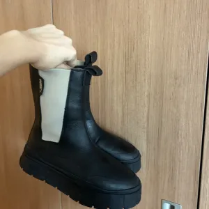 Čizme puma nove