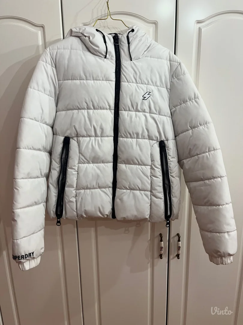 Superdry jakna 38– top model, odlično stanje