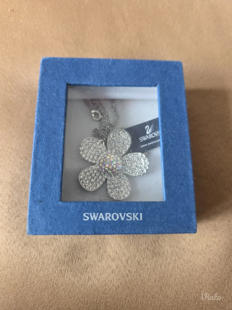 Swarovski ogrlica NOVO!