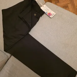 Pantalone PS fashion 44 broj NOVE