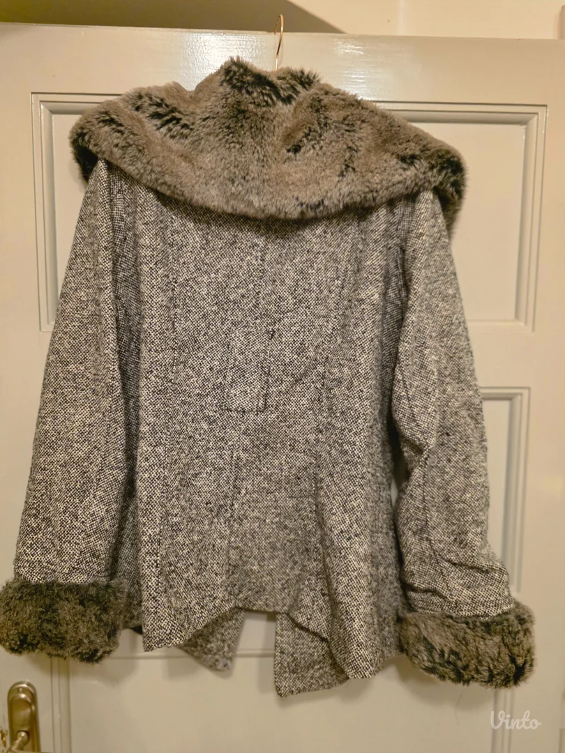 Topla zimska jakna bundica