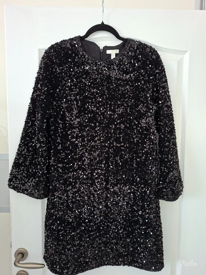 H&M crna haljina sa šljokicama