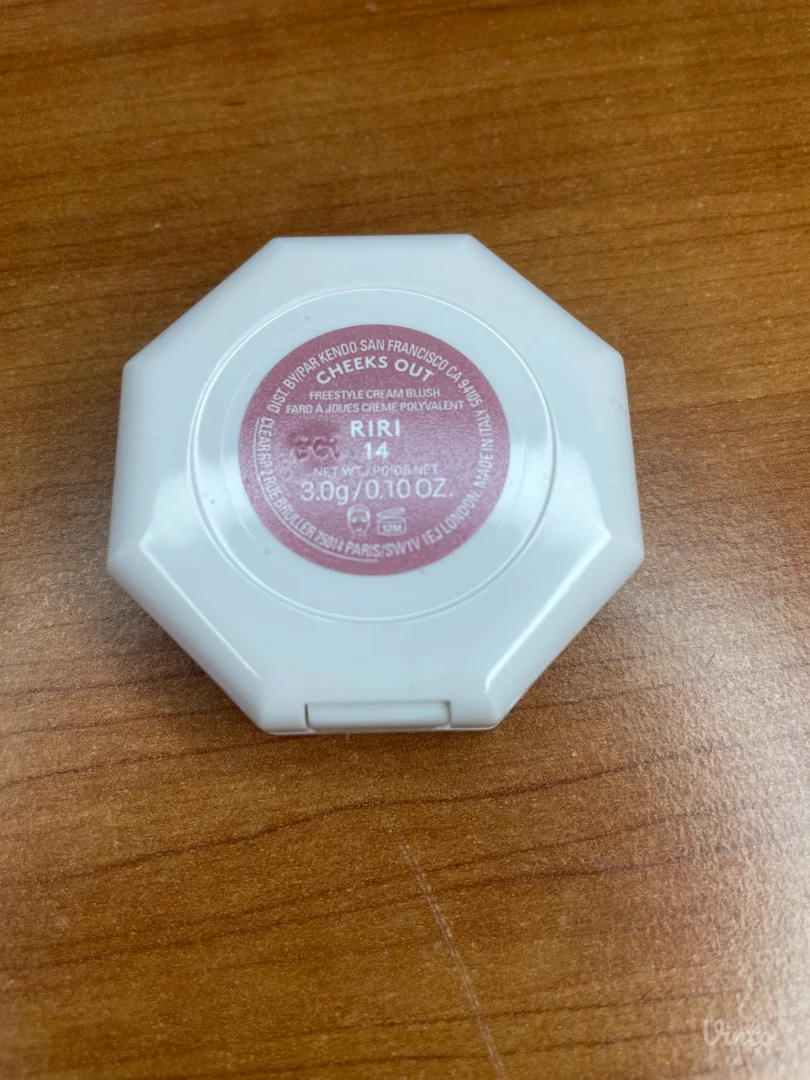 Fenty Beauty Cheeks Out Freestyle Cream Blush