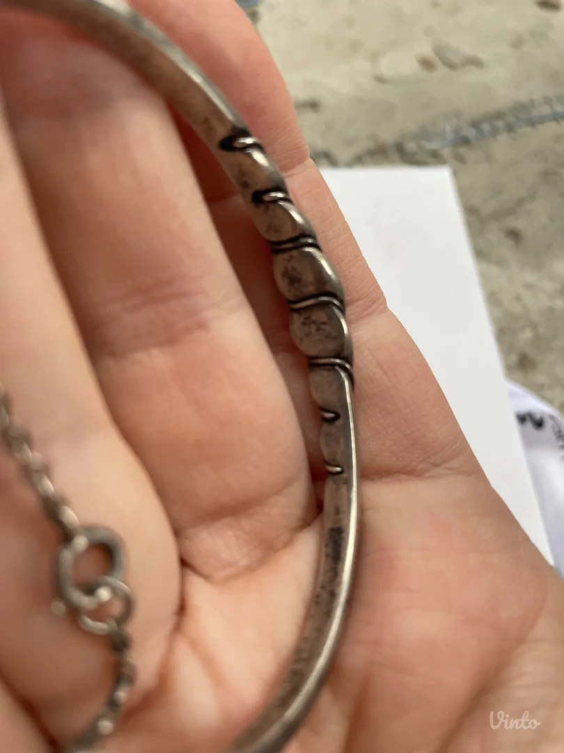 Narukvica iz antikvarnice