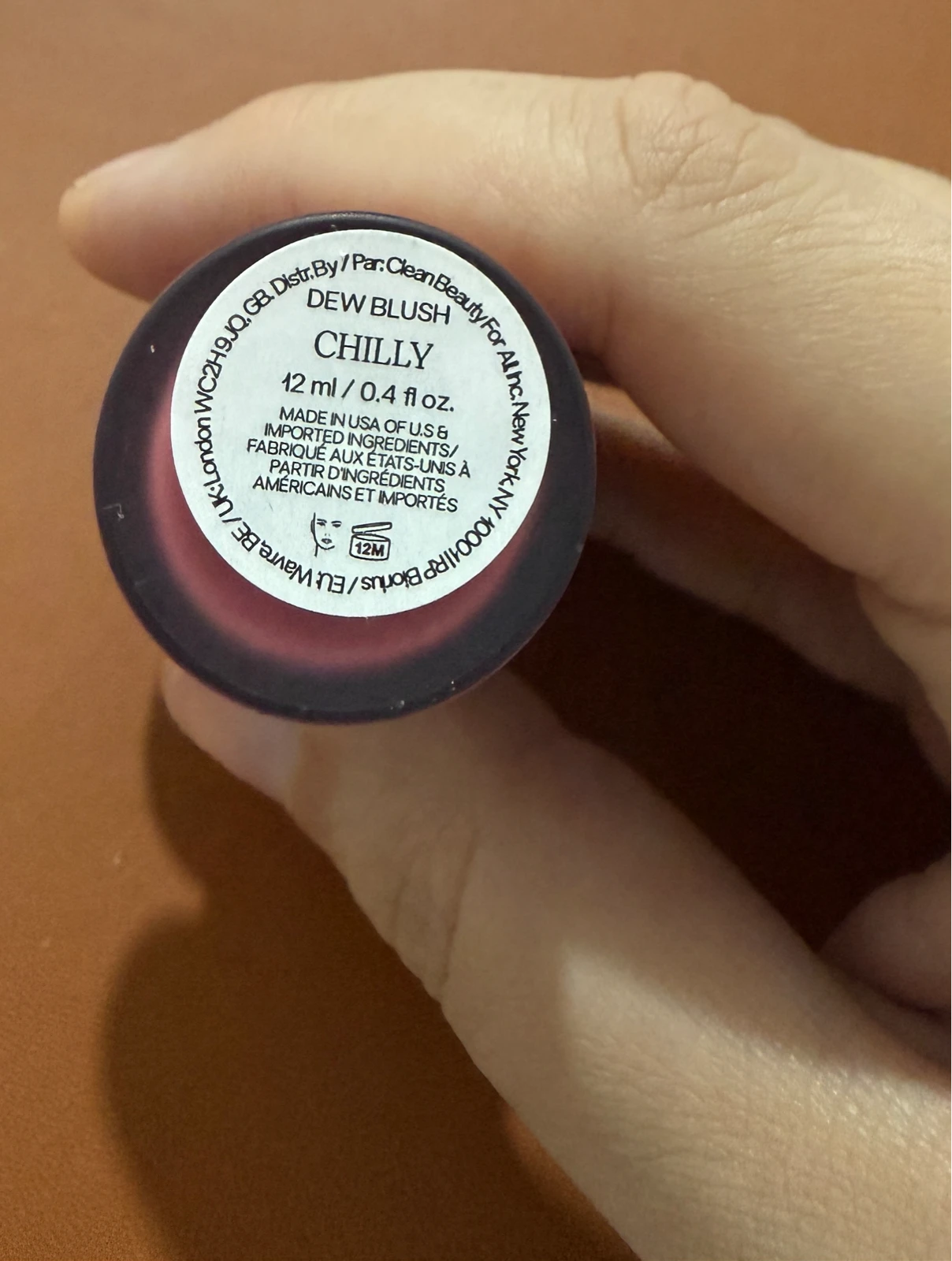 Saie Dew Blush tečno rumenilo – nijansa Chilly
