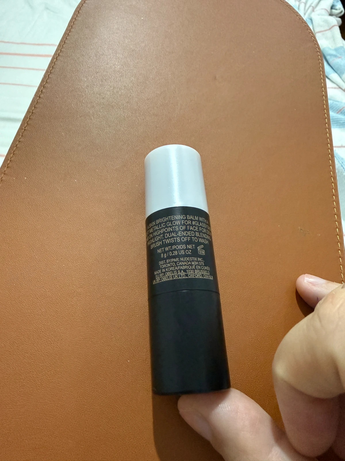 Nudestix Nudies Glow hajlajter u stiku – nijansa Ice Ice Baby