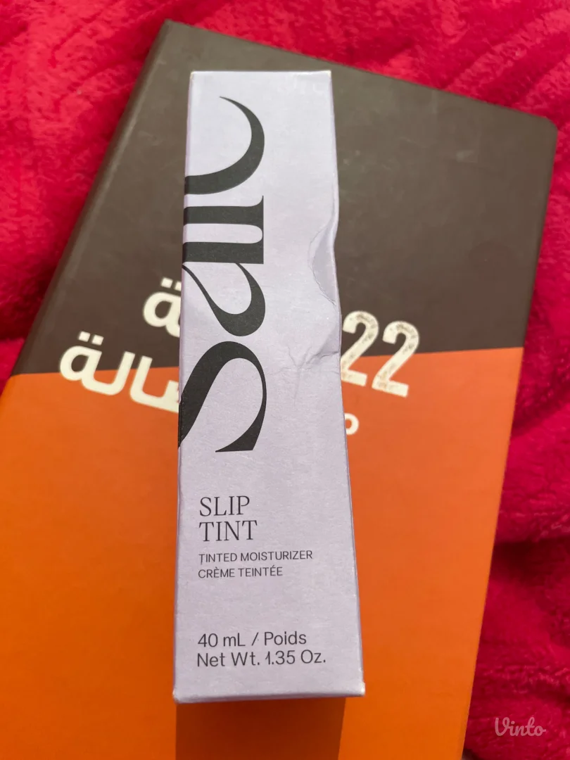 Saie slip tint Tinted moisturizer