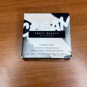 Fenty Beauty Cheeks Out Freestyle Cream Blush