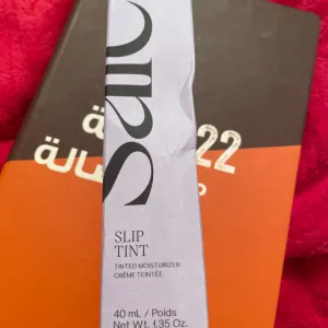 Saie slip tint Tinted moisturizer