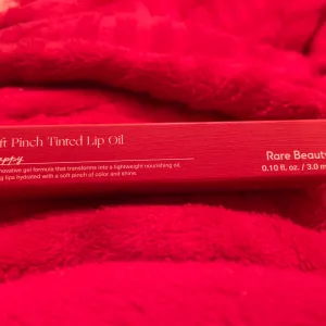 Soft Pinch Tinted lip oil Happy Rare beauty