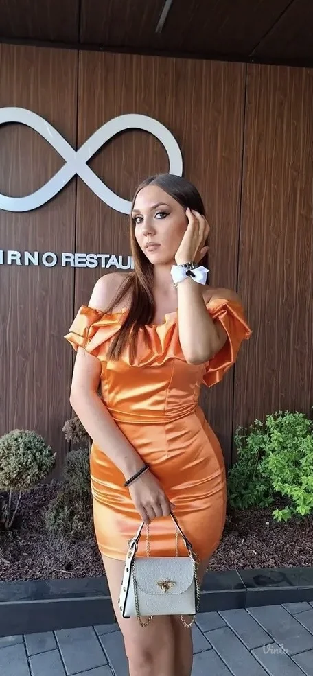 Saten haljina